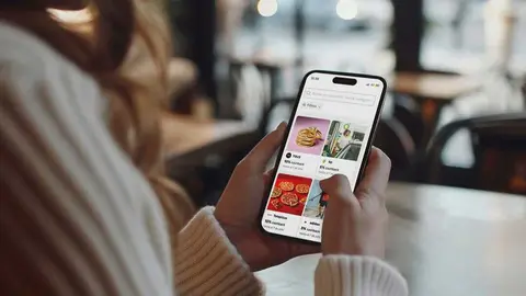 Imagen de la app hecha con IA. (CaixaBank)