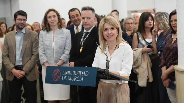 Mar&iacute;a Jos&eacute; L&oacute;pez Andreo durante su discurso. (UMU)