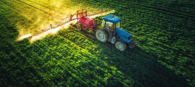 Tractor en el campo.