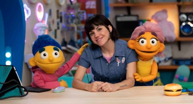 Angy-Fernandez en la segunda temporada de Aprendemos Juntos 2030 KIDS de BBVA.