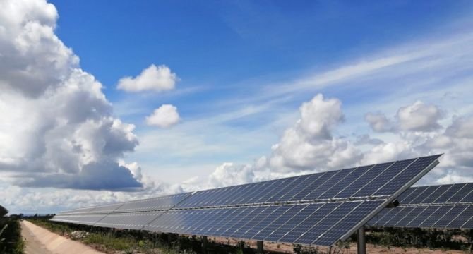 La construcción de esta planta solar evitará la emisión de unas 775.000 toneladas de CO2 a la atmósfera. 