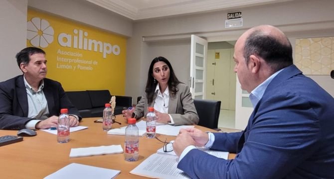 La consejera  recordó que “Murcia sigue siendo la provincia líder en producción y exportación de limón, triplicando a Alicante y multiplicando por cinco los ingresos de Valencia en venta al exteri