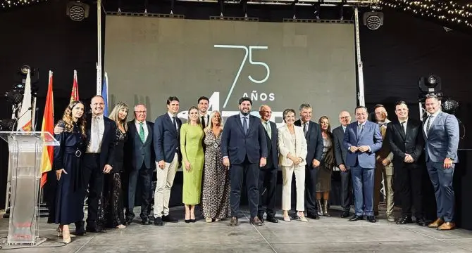 En palabras del presidente, Azor Ambiental representa el &ldquo;compromiso con el medio ambiente y la sostenibilidad, y por eso son un ejemplo para la sociedad, para las nuevas generaciones&rdquo;.&nbsp;