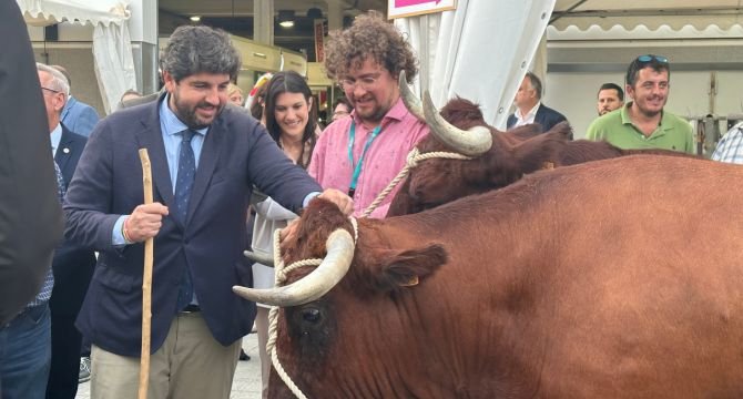 El presidente de la Comunidad, Fernando López Miras, en la inauguración en Lorca de la 56ª Feria Ganadera, Industrial y Agroalimentaria SEPOR. 