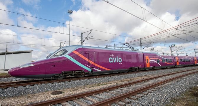 Con la nueva programación, se incrementa el número de trenes  de alta velocidad entre Murcia y Madrid que pasará a ser de 5  trenes diarios por sentido.