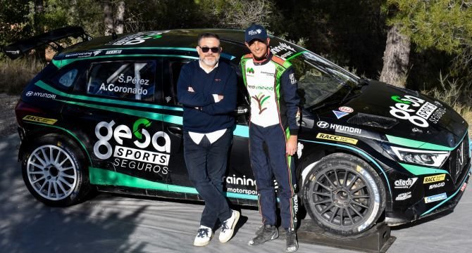 El piloto Gesa Sports Sergi Pérez, de tan solo 19 años, va a debutar este fin  de semana la última cita de la Copa de España de Asfalto, el Rallye Ciudad  de Valencia.  