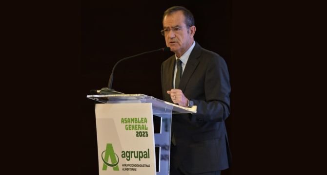 El presidente de Agrupal, José García, durante su intervención.
