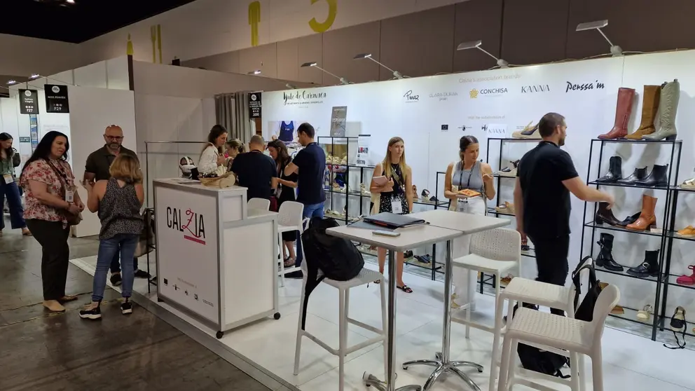 Un total de 16 marcas de calzado y moda regionales buscan nuevos clientes en Italia y M&eacute;xico con la ayuda del Info.