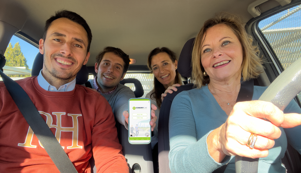 FOTO EMPLEADOS COMUNYCAR (1)