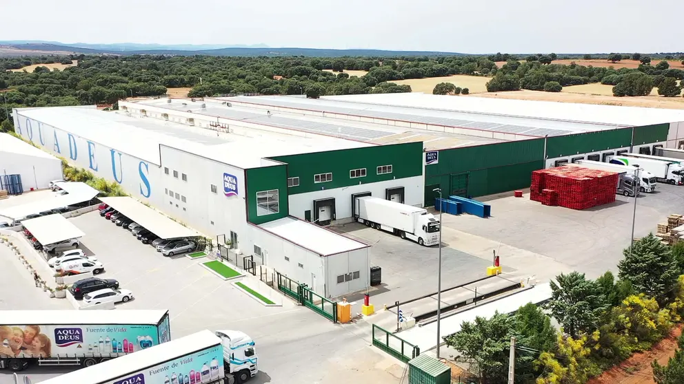 Vista a&eacute;rea de las instalaciones de Aquadeus.
