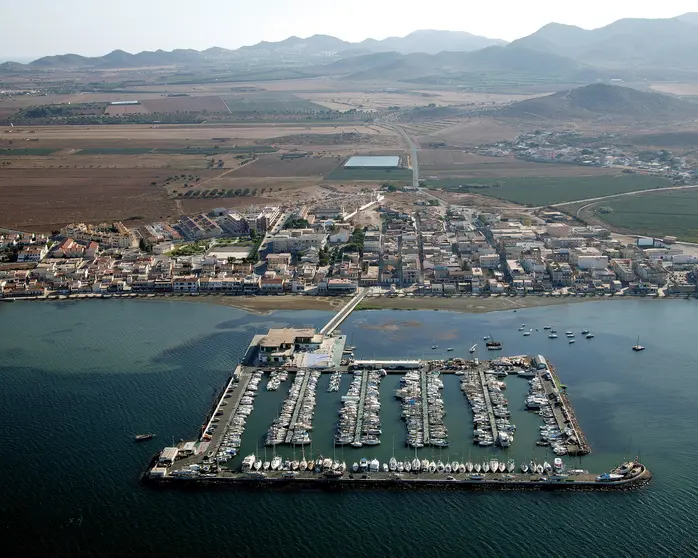 Puerto deportivo Los Nietos