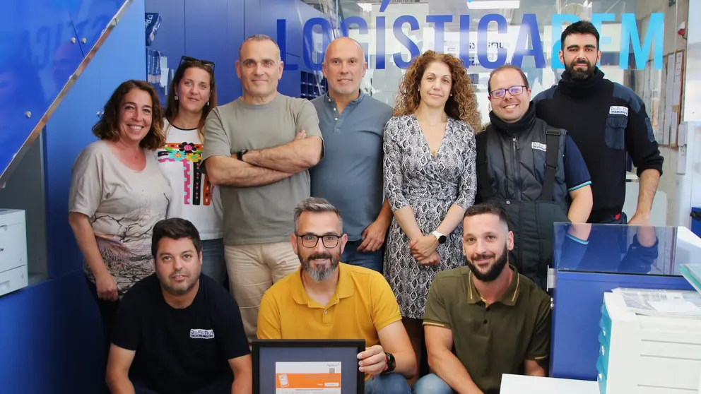 Equipo de DFM Log&iacute;stica con la certificaci&oacute;n IFS Log&iacute;stica.