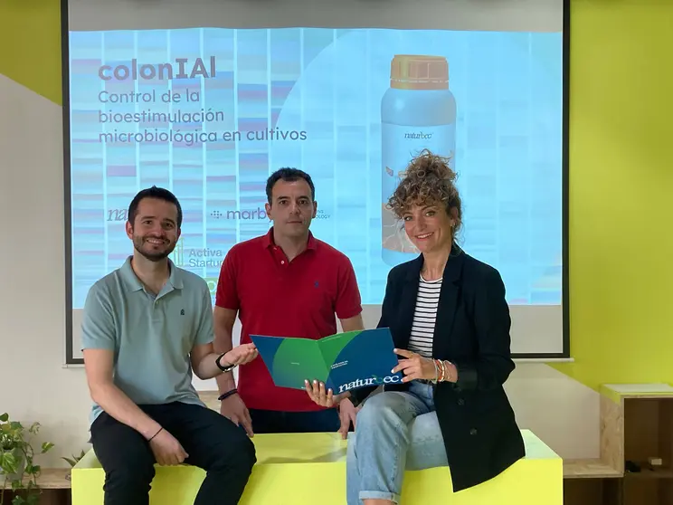 Francisco Huertas (Marbyt), Ram&oacute;n Alcaraz (Naturbec) y Esther Pe&ntilde;alver, directora CEEIM
