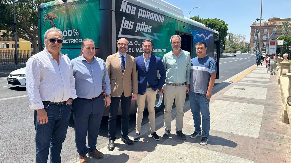 El concejal de Movilidad del consistorio murciano, Jos&eacute; Francisco Mu&ntilde;oz, ha anunciado este martes que el nuevo modelo de transporte traer&aacute; consigo la incorporaci&oacute;n de veh&iacute;culos de mayor tama&ntilde;o, lo que permitir&aacute; transportar a un mayor n&uacute;mero de pasajeros.