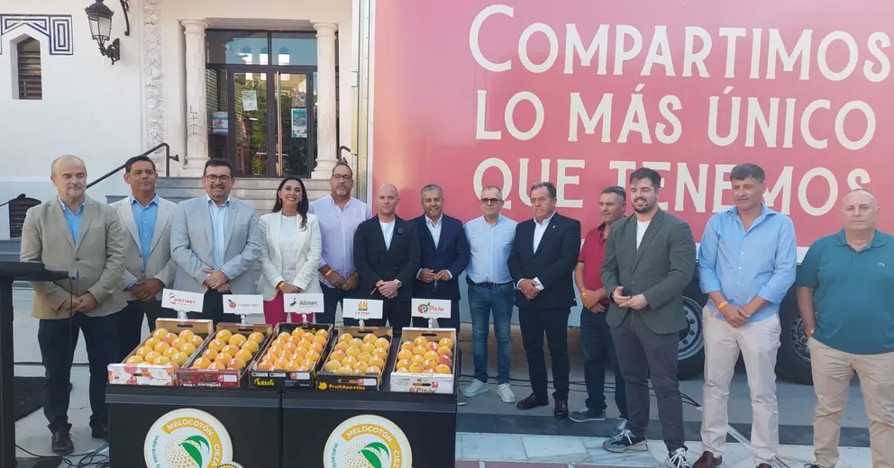 Sara Rubira participa en la presentaci&oacute;n de la campa&ntilde;a de promoci&oacute;n de la IGP Melocot&oacute;n de Cieza, "el mejor del mundo".