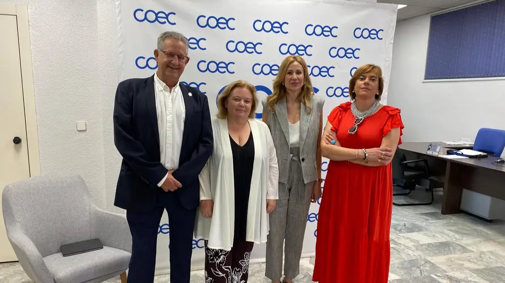 El presidente de la Asociaci&oacute;n de Graduados Sociales de la Comarca de Cartagena, Jos&eacute; Moreno; la presidenta de COEC, Ana Correa; la directora general del SEF, Marisa L&oacute;pez, y la presidenta del CEEIC, Nuria Castillo, en la jornada informativa sobre ayudas a la contrataci&oacute;n indefinida.