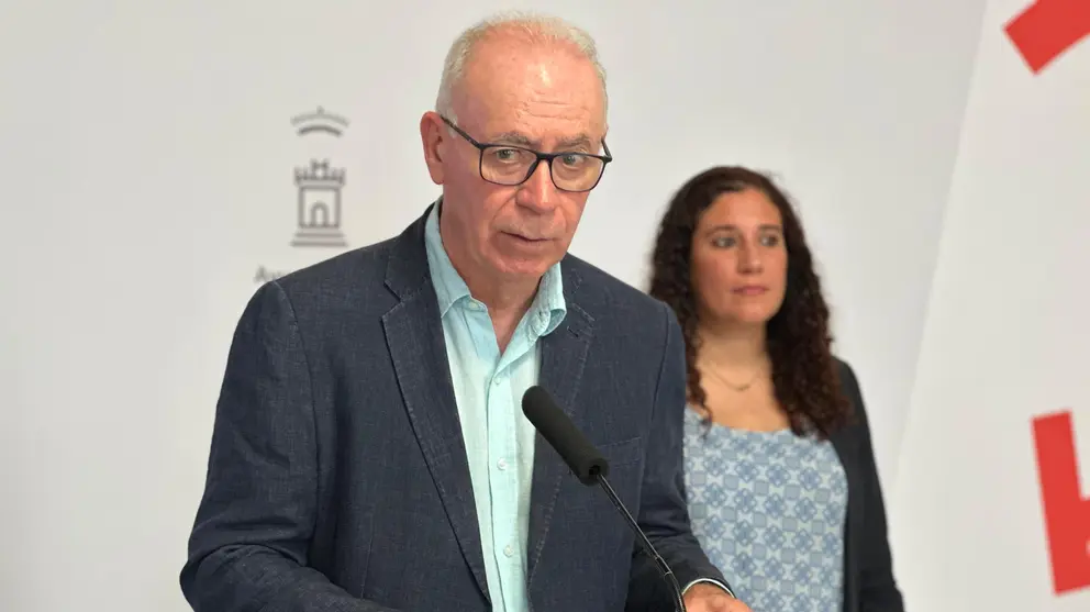 El concejal de Planificaci&oacute;n Urban&iacute;stica del ayuntamiento de Murcia, Antonio Navarro, en la rueda de prensa posterior a la Junta de Gobierno.