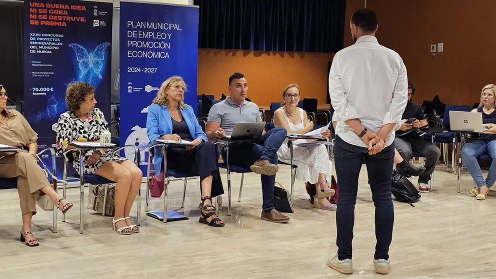 Imagen durante la presentaci&oacute;n de uno de los proyectos.