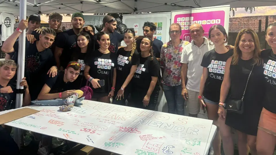 La Universidad de Murcia (UMU) particip&oacute; este fin de semana en las actividades paralelas del festival de m&uacute;sica &lsquo;Fan Futura&rsquo;, que congreg&oacute; a cerca de 30.000 personas en Los Alc&aacute;zares.
