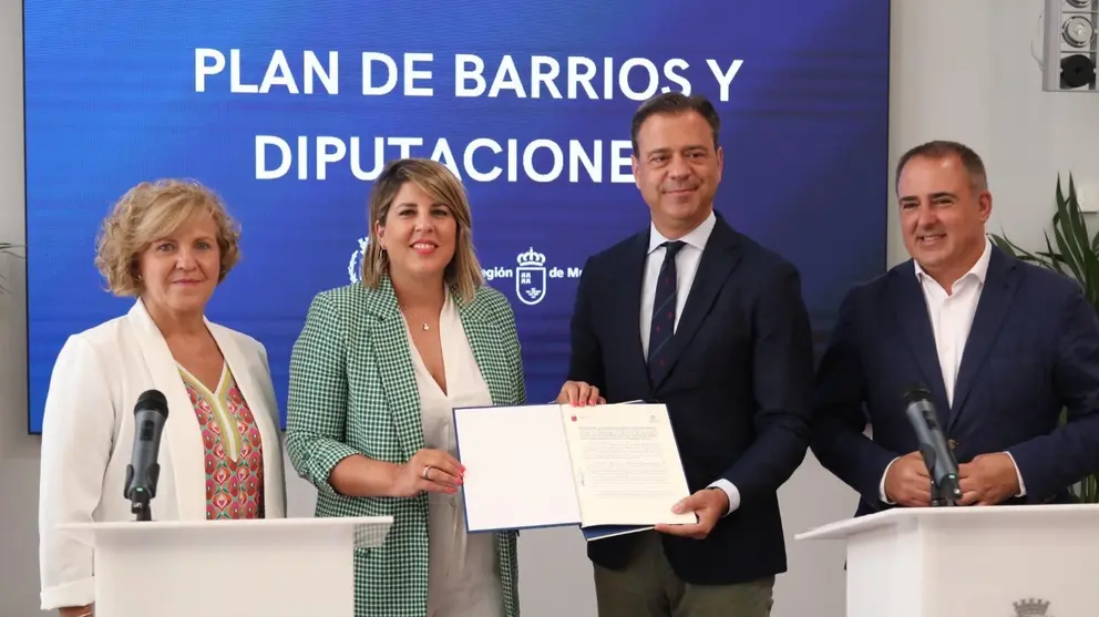 Imagen de la presentaci&oacute;n del Plan de Pedan&iacute;as, Diputaciones y Barrios Perif&eacute;ricos.