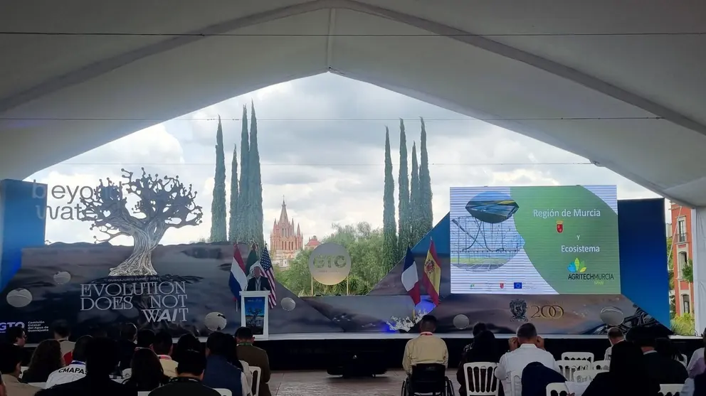 El director del Info, Joaqu&iacute;n G&oacute;mez, destac&oacute; la intensa actividad internacional desarrollada por la plataforma en los &uacute;ltimos meses &ldquo;que pone de relieve el liderazgo de las empresas regionales en el desarrollo de tecnolog&iacute;a agr&iacute;cola y de gesti&oacute;n de recursos h&iacute;dricos&rdquo;.