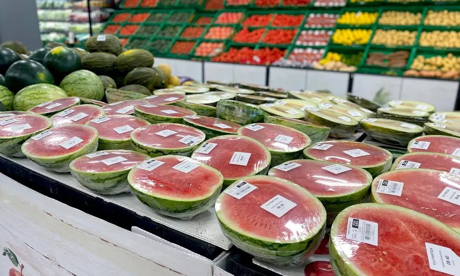 Sand&iacute;a partida en la secci&oacute;n de Fruta y Verdura de Mercadona.