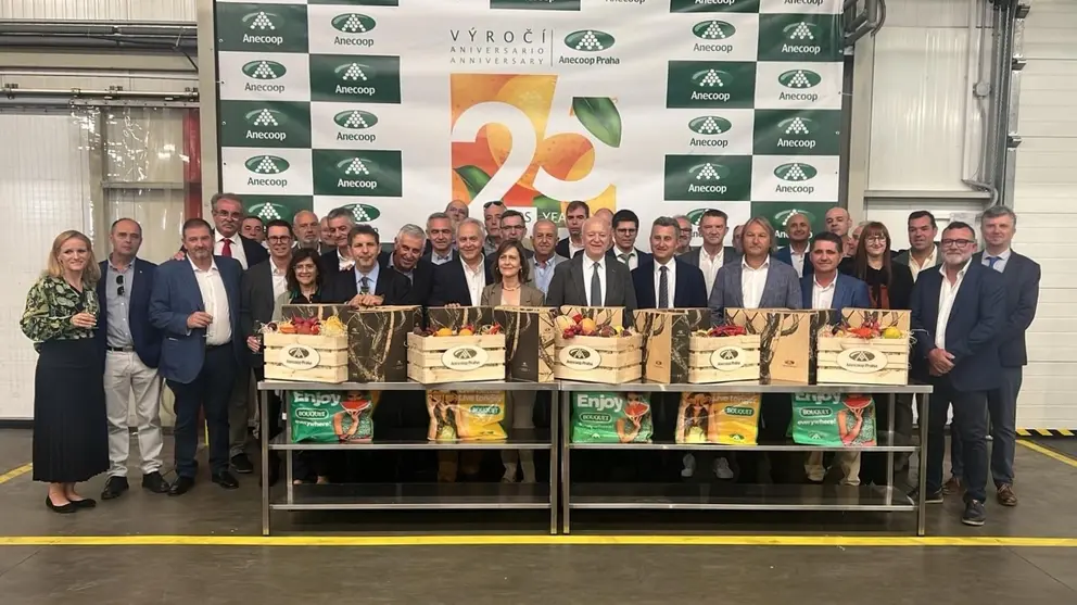 Inauguraci&oacute;n almac&eacute;n Anecoop Praha.