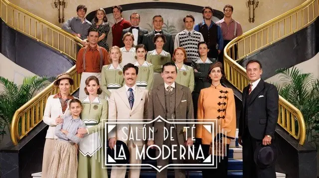 Fotograma de la serie 'Sal&oacute;n de T&eacute; La Moderna'.
