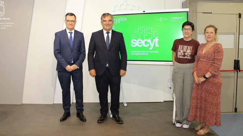 El consejero de Investigaci&oacute;n, Juan Mar&iacute;a V&aacute;zquez, en la presentaci&oacute;n de la Semana de la Ciencia y la Tecnolog&iacute;a 2024.