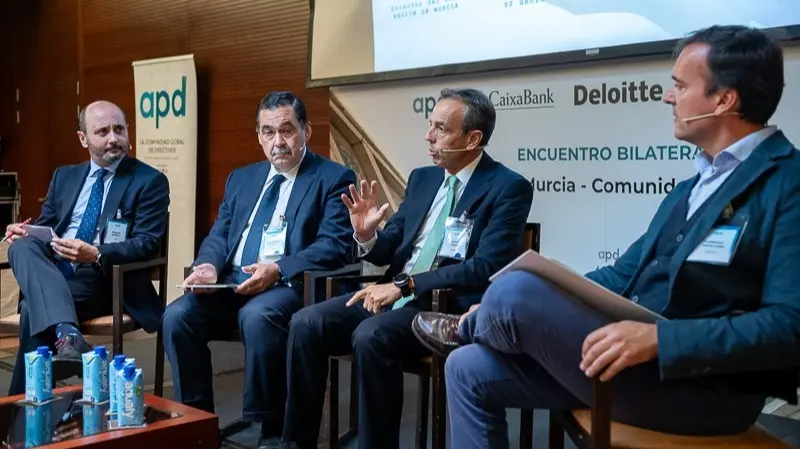 El director general de Hefame, Javier L&oacute;pez, durante su intervenci&oacute;n en el Encuentro Bilateral Regi&oacute;n de Murcia-Comunidad Valenciana, organizado por APD.