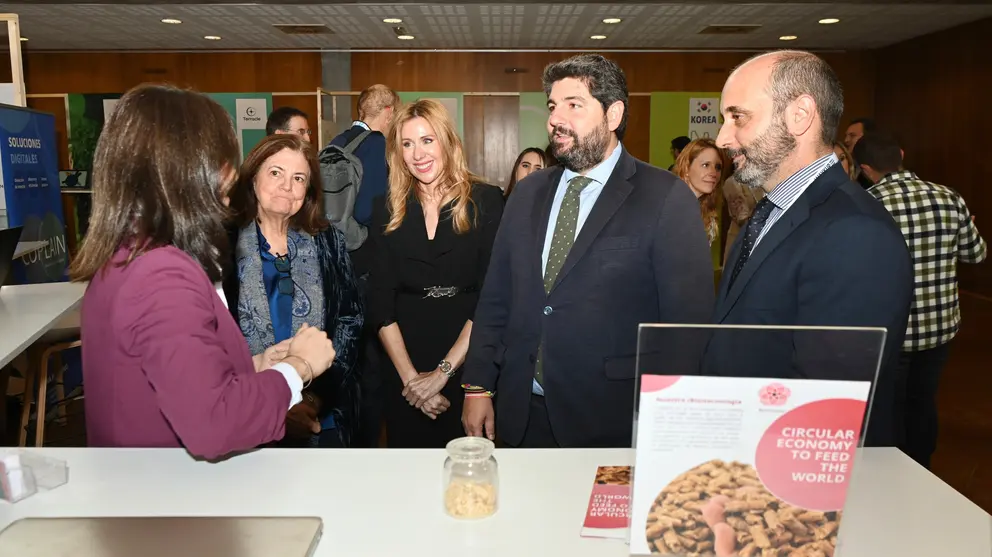 El presidente del Gobierno regional, Fernando L&oacute;pez Miras, inaugura la cuarta edici&oacute;n del Waykup Forum.