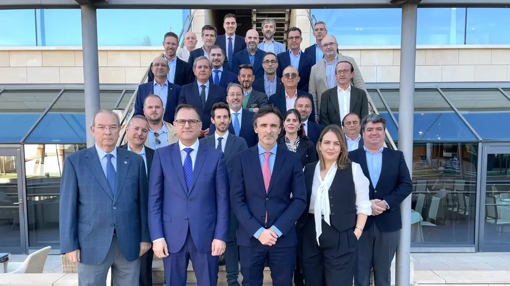 Imagen del encuentro 'Protagonistas Frecom' con el consejero de Fomento e Infraestructuras, Jorge Garc&iacute;a Montoro. (Frecom)