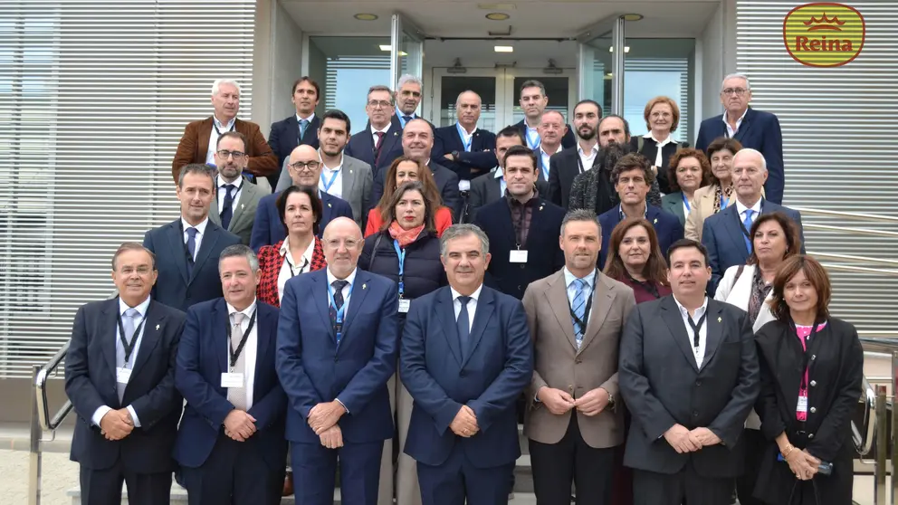 Imagen de familia durante la Asamblea General de la Fundaci&oacute;n Isaac Peral. (Fundaci&oacute;n Isaac Peral)