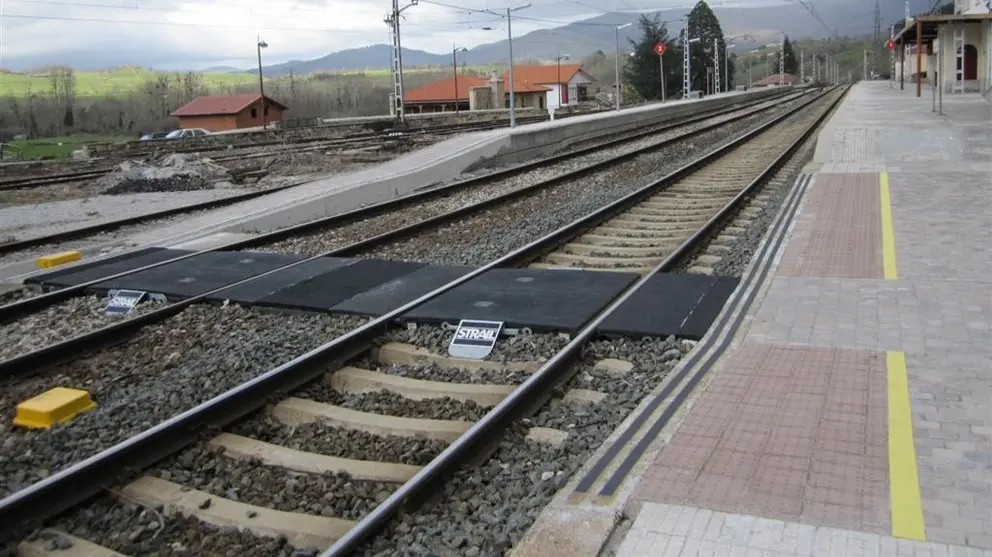 V&iacute;as de tren. (Adif)