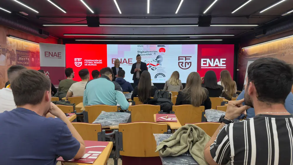 Formaci&oacute;n dentro del programa Generaci&oacute;n Digital Agentes del Cambio. (ENAE Business School)