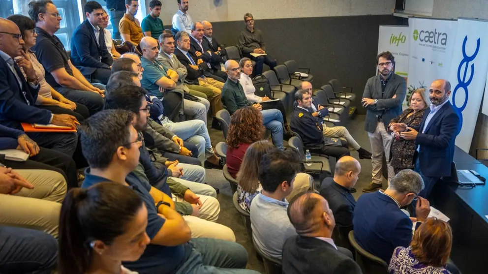 Presentaci&oacute;n de las Gu&iacute;as Caetra. (CARM)