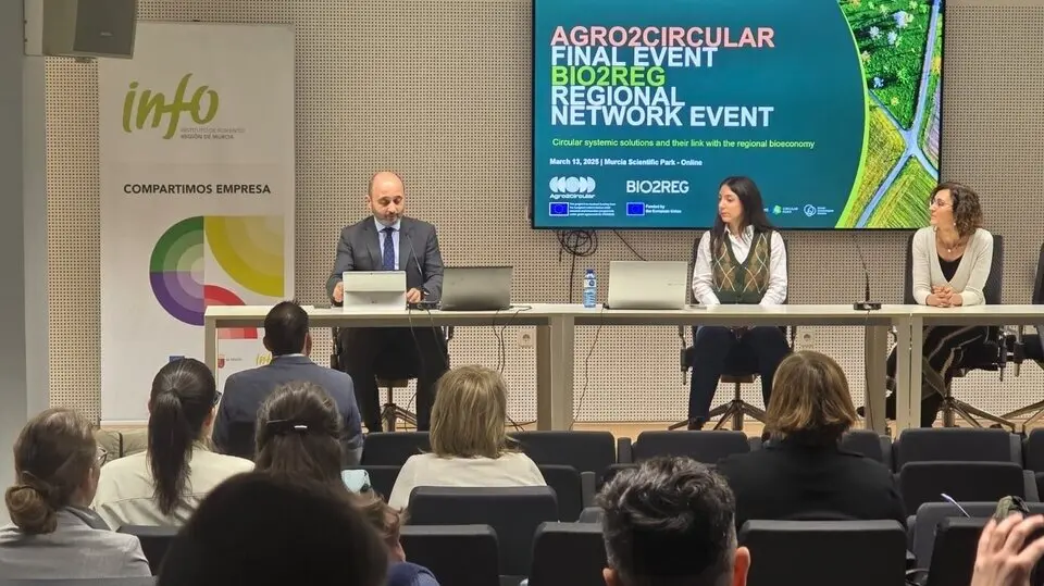 Presentaci&oacute;n de las conclusiones de 'Agro2Circular'. (CARM)