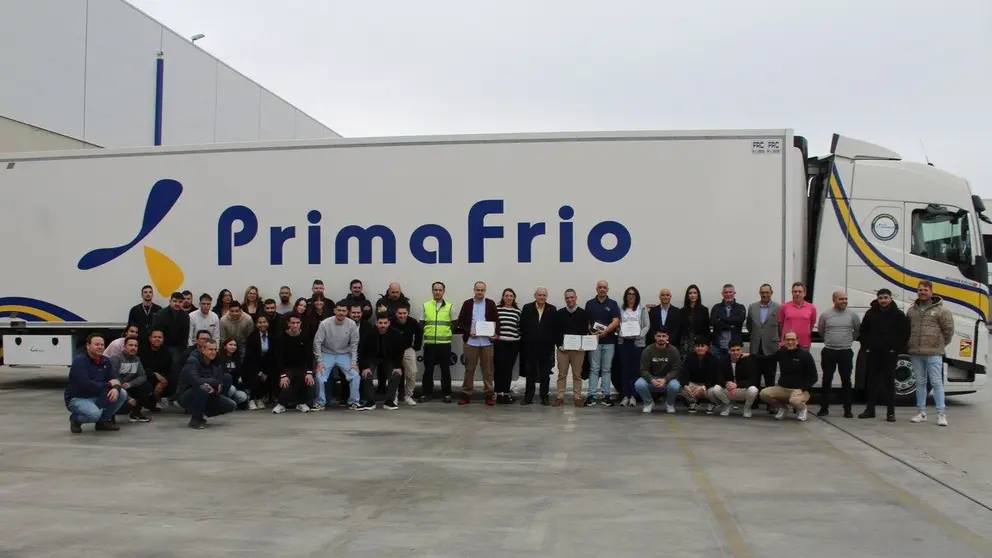 Imagen de familia con los ganadores de la 5&ordf; edici&oacute;n de los premios del Programa de Conducci&oacute;n Eficiente de Primafrio. (Grupo Primafrio)