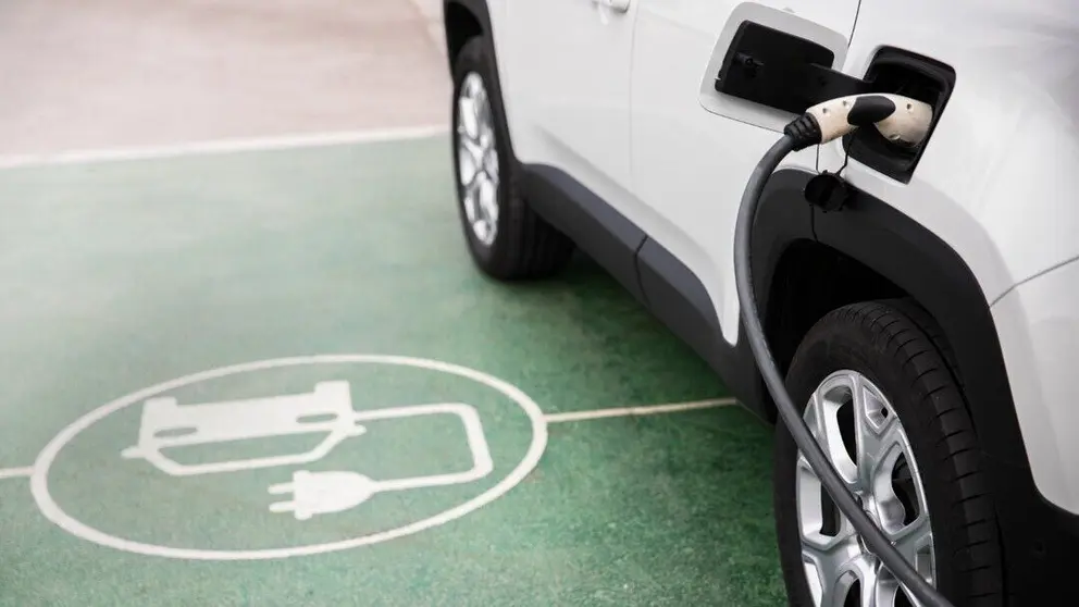 Coche el&eacute;ctrico. (Freepik)