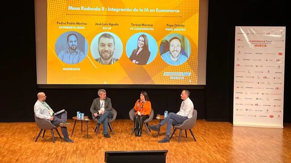 Una de las mesas redondas de la tercera edici&oacute;n del Ecommerce Tour Murcia. (Agencia Weekend/Ecommerce Tour)