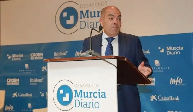 Lorenzo Amor, presidente de ATA en una imagen de archivo durante su participaci&oacute;n en los Desayunos Informativos de Murcia Diario.