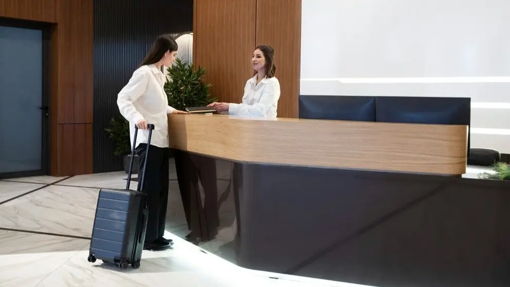 Recepci&oacute;n de un hotel. (Freepik)