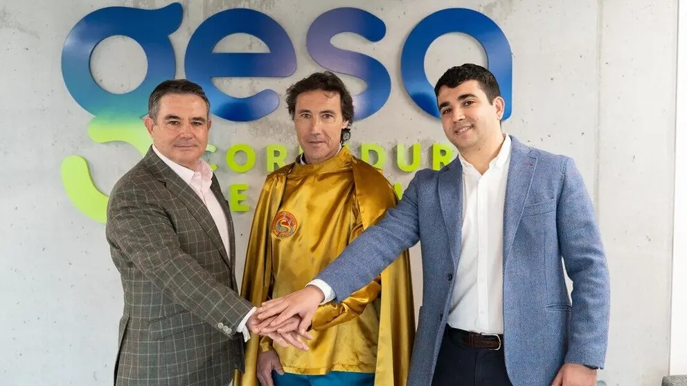 Mariano Albaladejo, presidente de Gesa, Pablo Ru&iacute;z Palacios, presidente de la Agrupaci&oacute;n Sardinera, y Pablo Albaladejo, adjunto a direcci&oacute;n. (Gesa Mediaci&oacute;n)