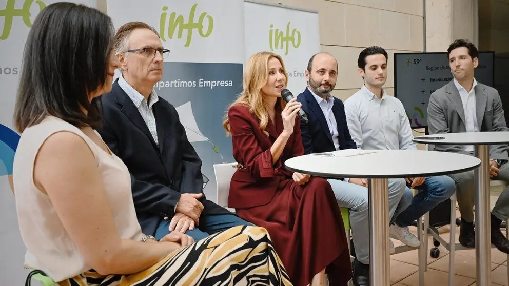 La consejera de Empresa, Empleo y Econom&iacute;a Social, Marisa L&oacute;pez Arag&oacute;n, durante la presentaci&oacute;n de la convocatoria del &lsquo;Cheque Inversi&oacute;n&rsquo; en 2024. (CARM)