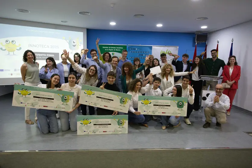Foto de los ganadores del concurso Innoteca25. (CARM)