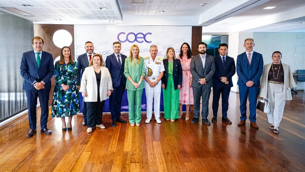 Foto de familia de la Asamblea General de COEC. (COEC)