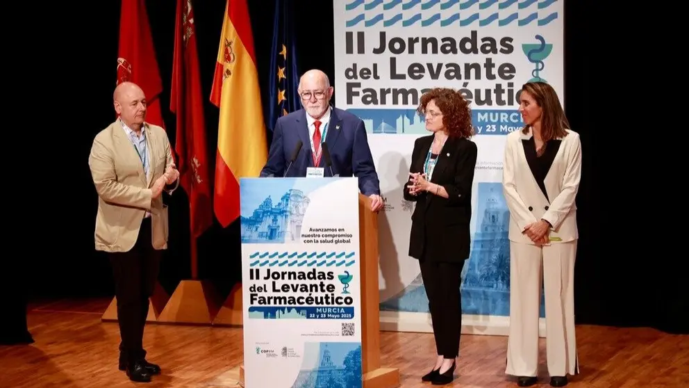 Imagen durante las II Jornadas del Levante Farmac&eacute;utico. (Comp&aacute;s)