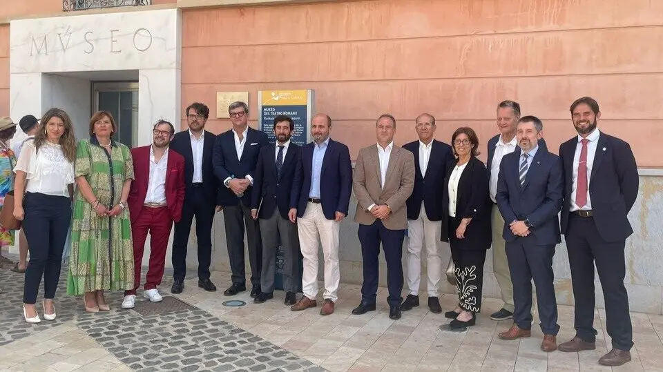 Foto de familia en el evento. (CARM)