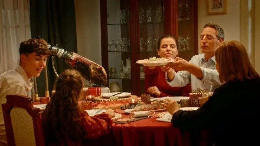 Campa&ntilde;a navide&ntilde;a &lsquo;Pasar tiempo juntos es el mejor regalo' de Portavoz para El Pozo. (Portavoz)