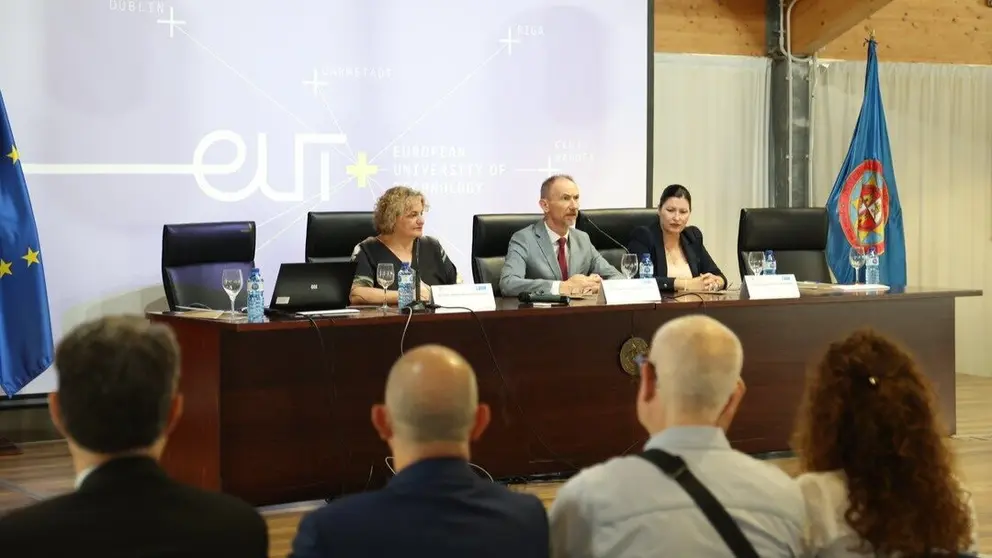 Un momento del congreso 'Retos jur&iacute;dicos actuales de la generaci&oacute;n y la transferencia de conocimiento desde las universidades: Ciencia Abierta, IA y spin-offs'. (UPCT)